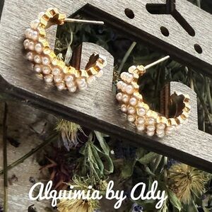 Alquimia Gold and Cream Pearl Earrings
